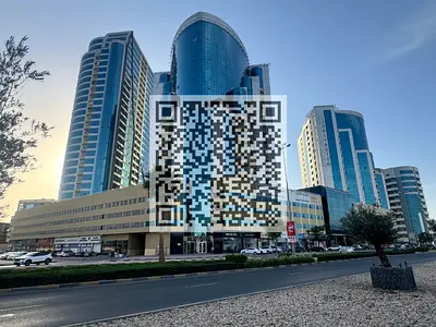 شقة فاخرة بغرفة نوم واحدة مع إطلالة خلابة على الخور وموقف سيارات | أبراج أورينت عجمان