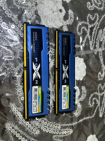 Gaming Memory DDR4 RAM - 16GB CL16 ( Only one of them is working, so the price is 50% off. )
