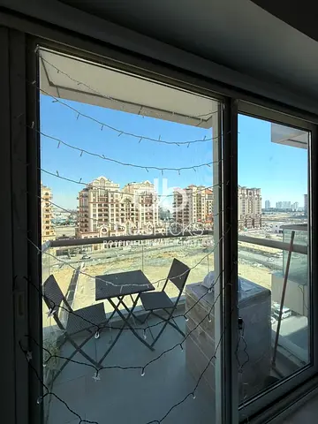 استوديو مفروش | إيجل هايتس | شرفة | إطلالة على وسط المدينة