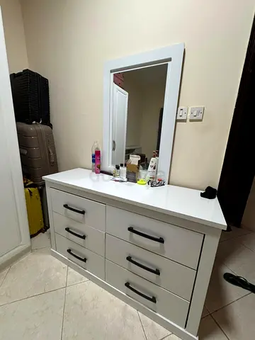 Dressing table