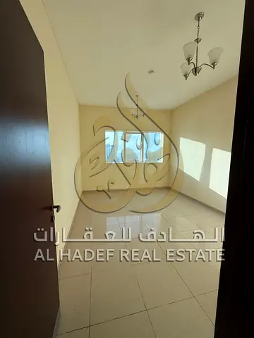 Three-bedroom apartment in Al Taawun area. Free air conditioning (provided by the owner) - Free parking - Free gym - Free swimming pool