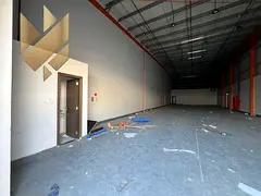 Special offer for a limited time: Warehouse with no fees, located on a main street, now available fo