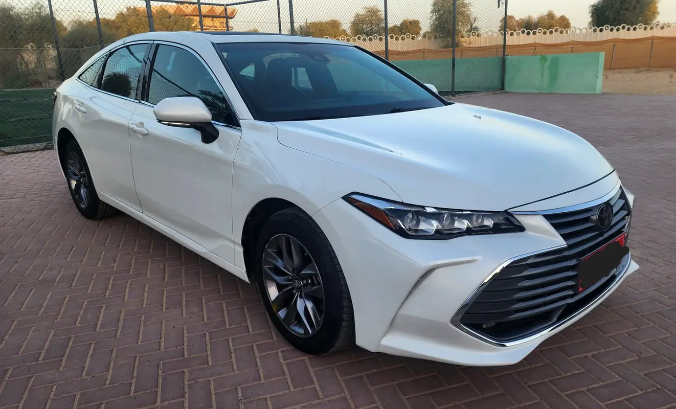 Toyota Avalon 2022 — photo 1 of 11