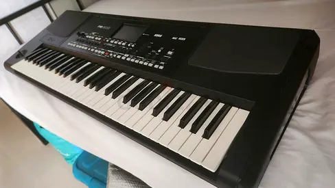 Korg PA 300