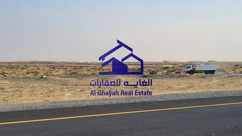 أرض سكنية للبيع في الشارقة | السحمة | تملك حر للعرب | موقع مميز