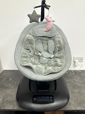 Brand new-Electric swing bouncer and rocker with music,toys,mosquito net suitable for newborn