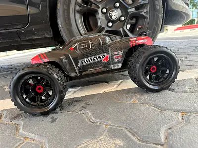 Remote Control Car - team corally Punisher 4s