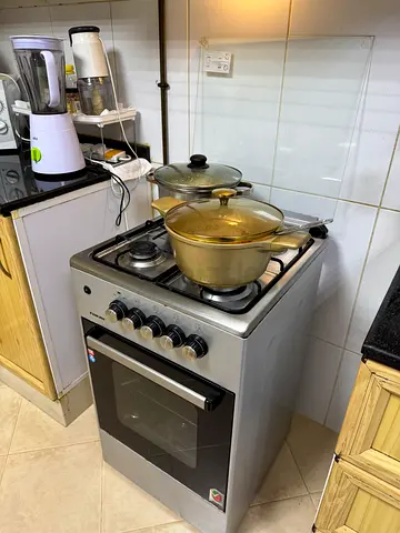 Cooking range for sale in perfect condition