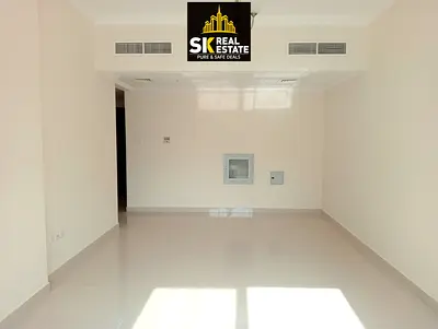 2BHK WITH FREE PARKING PRIME LOCATION FULL FAMILY BUILDING NEAT AND CLEAN APARTMENT