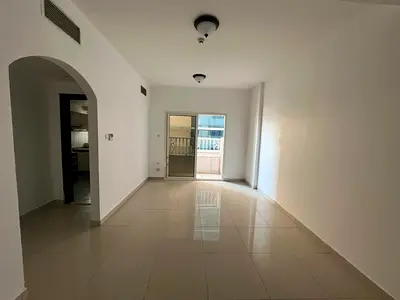 باركينج مجانا مقابل مول العرب علي دوارالتعاون|علي مخرج دبي |صيانة مجانية|شارع الاتحاد