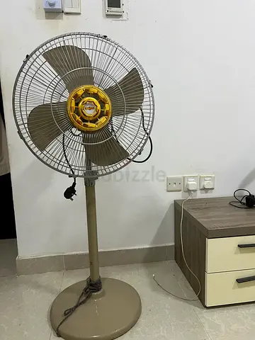 Used metal pedestal fan, working condition