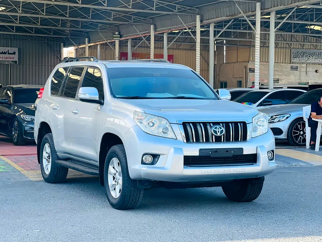 Toyota Prado 2013 — photo 1 of 15
