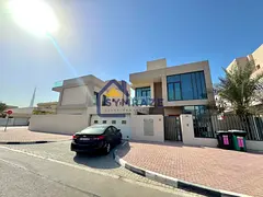 MODERN 4BR PRIVATE GARDEN &amp; POOL INDEPENDENT VILLA