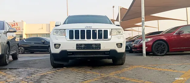 GCC Specs 2013 Jeep Grand Cherokee Laredo - Reliable and Ready to Go!