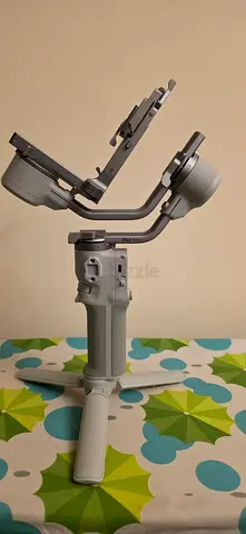 DJI RS 4 Mini Combo, Gimbal Stabilizer for Camera Canon/Sony/Panasonic/Nikon/Fujifilm, Auto Axis Loc