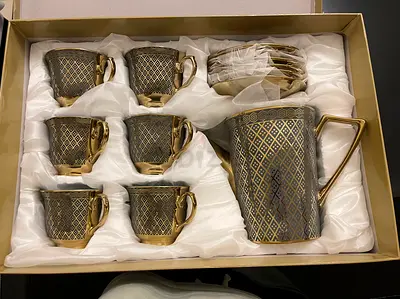 Elegant Gold and Black Coffee Mug Set