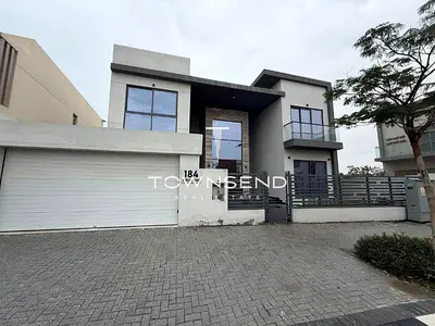 Exquisite 5-Bedroom Villa | Jacuzzi | Large Layout
