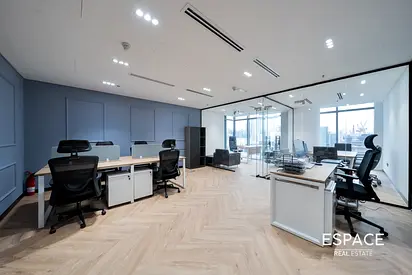 Luxurious| Canal View | Turn-Key