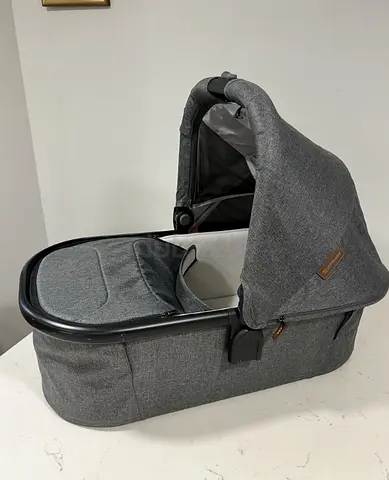UPPAbaby Bassinet V2 | Excellent Condition | Travel Bag Included