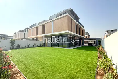 5 Bed | Landscaped | Green Belt | Family Room