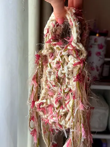 Handmade crochet bad for phone