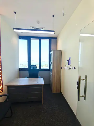 مساحات مكتبية مع خدمات المساعدة في الرخص التجارية – حلول متكاملة في مكان واحد