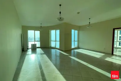 VACANT on June | Lake View | Spacious | Bright