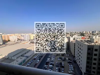 استوديو مفروش بالكامل للبيع مع شرفة وموقف سيارات | أبراج ماندارين، جاردن سيتي