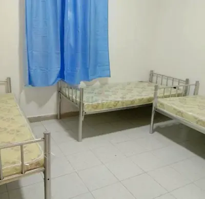 Bed Space for Executive well-maintained villa in Hor Al Anz