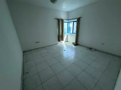 شقه غرفه وصاله _ الراشديه 2 عجمان _ تكييف مركزي _ سكن عائلات _ 2 حمام _ 1 بلكونه