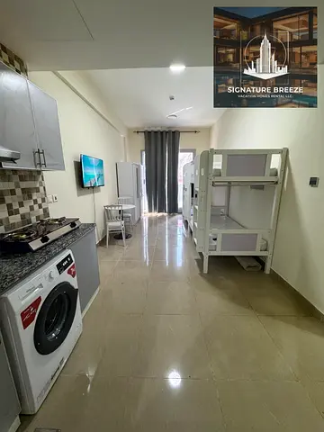 Ladies Bed Space Available in karama