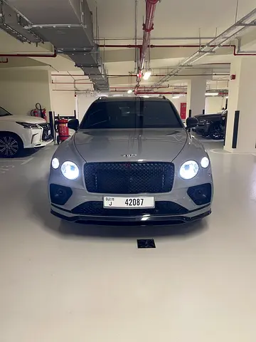 Bentley Bentayga S V8 2023 | Low KM | GCC | Grey