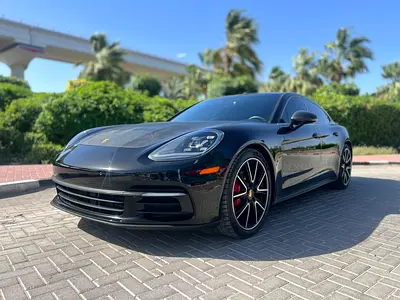 2018 Porsche Panamera 4 LOW KM - American Specs - Excellent Condition One Year Warranty &amp; Servic