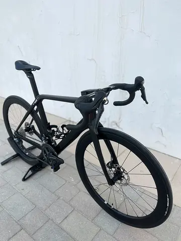 My carbon aero road/racing bike with disc brakes - Look 795 Blade RS