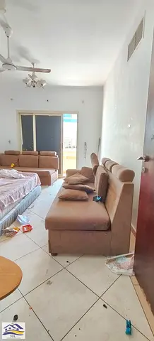 1BHk // with BALCONY CENTRE Ac family buling