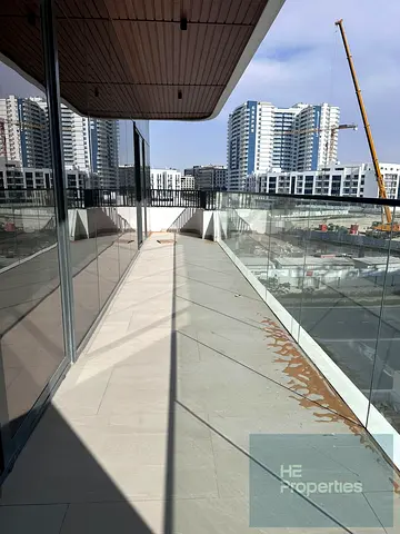 PRIME LOCATION | SPACIOUS UNIT | STUNNING VIEWS