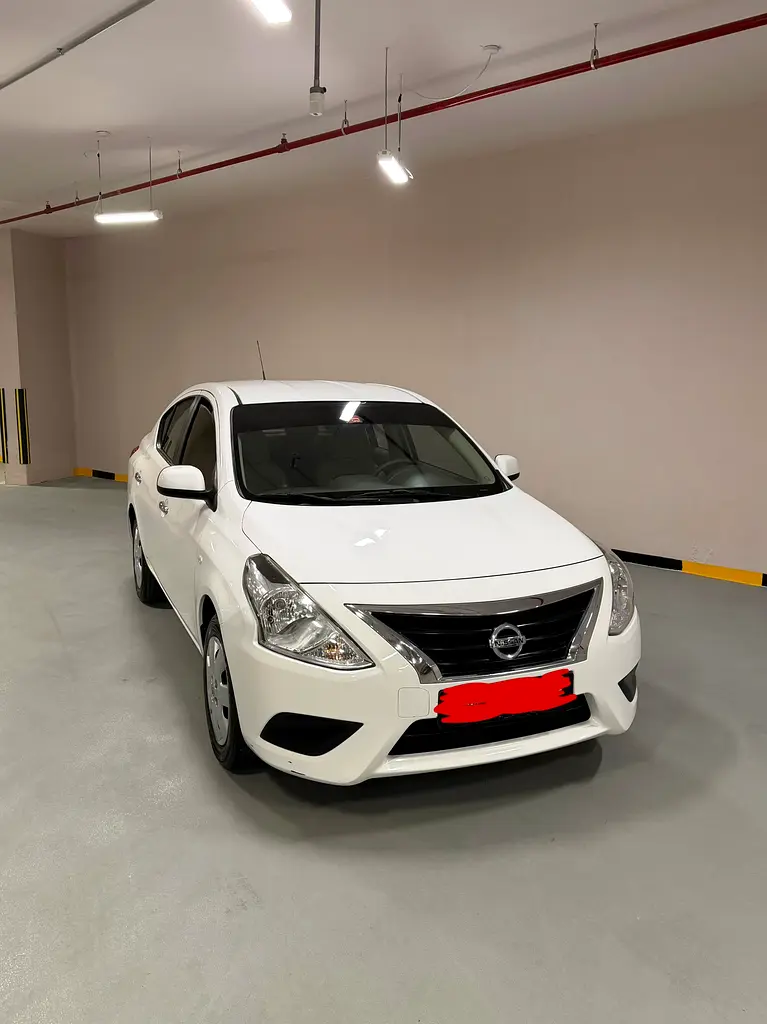Nissan Sunny 2022 — photo 1 of 5