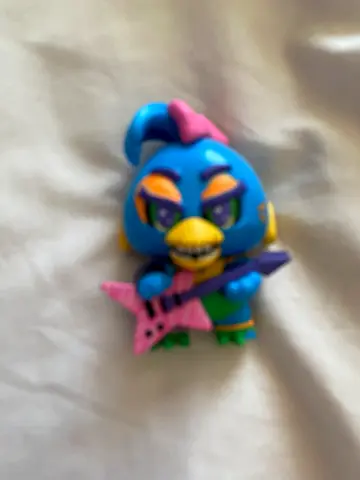 Funko pop chica five nights at Freddy figurine