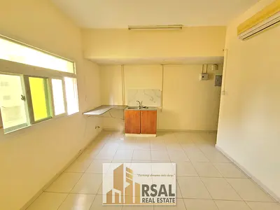 Lavish Studio/Open Kitchen/Family Building/Near Ambassador School