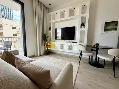 Stylish Furnished Studio - Upgraded - Balcony