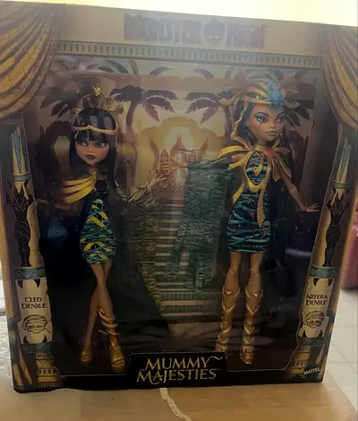 Cleo de nile and Nefra de nile monster high pack!