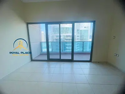 إطلالة على المارينا والمدينة | شقة بغرفتي نوم | شرفة | برج زمورود