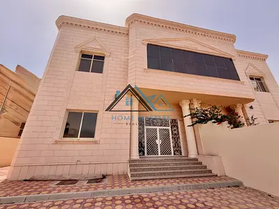 5 Br Villa | Privet Entrance | Driver Room | Shaded Parking & Yard