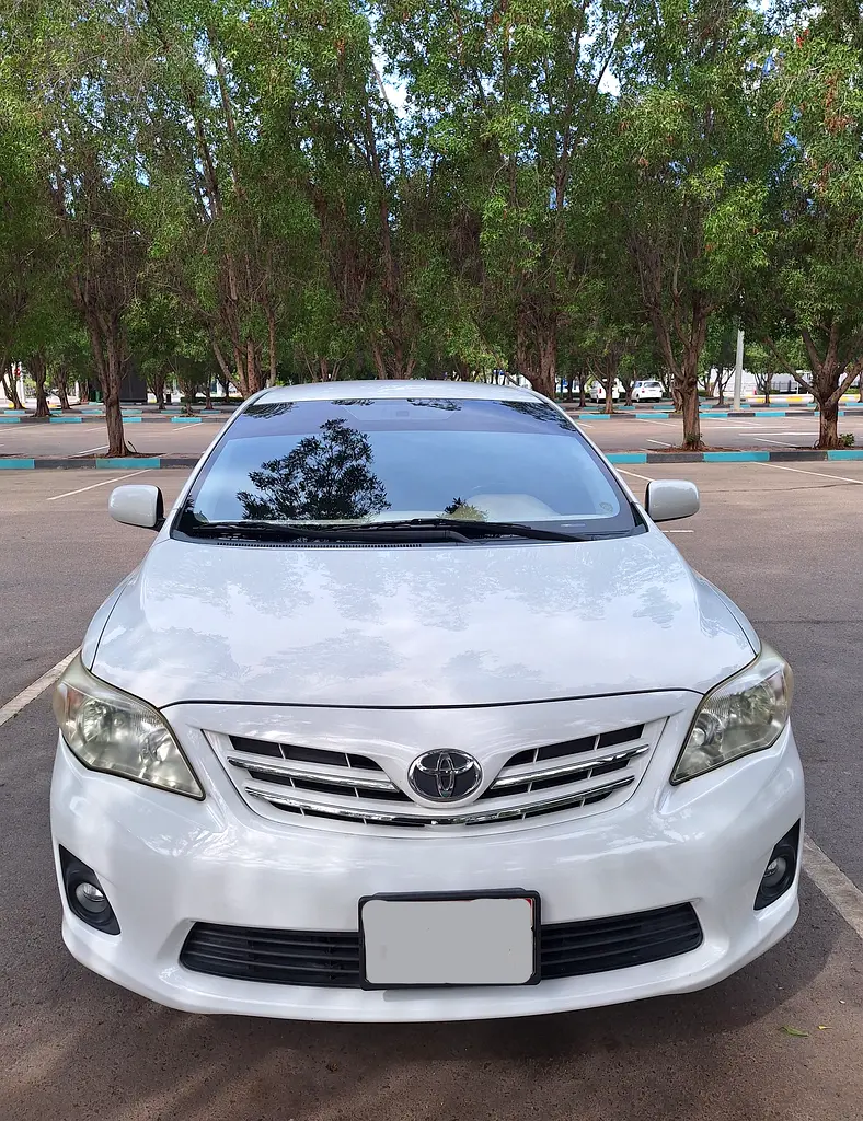 Toyota Corolla 2012 — photo 1 of 20