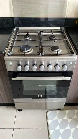 Electrolux 4-Burner Gas Stove with Oven