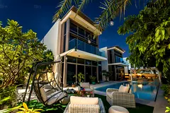Direct On Park | With Pool | Large Plot | Vacant