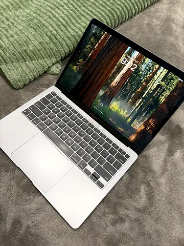 Apple MacBook Air 13 M1 - Good Condition