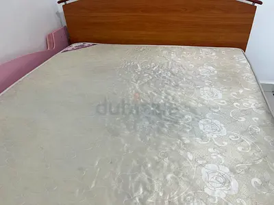 URGENT Sale due to relocation to UK. King Size mattress -150 AEDes -