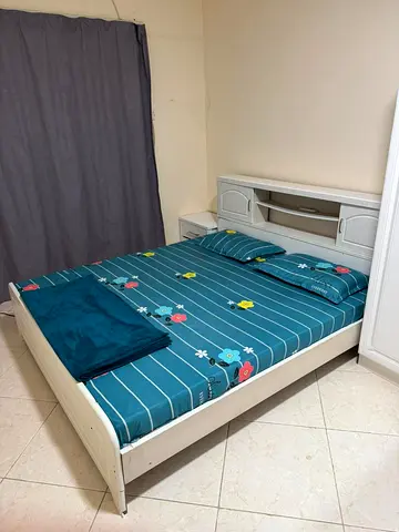 Mattress and bed