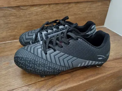 Football/soccer shoes size 37